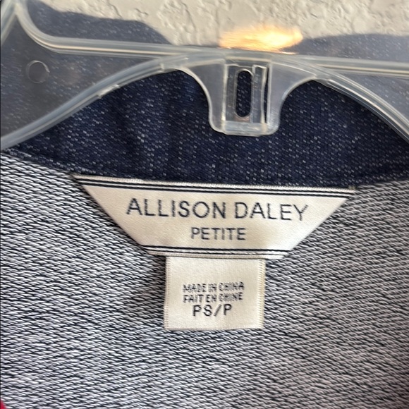 Allison Daley Navy Blue Vest with Red Accents - Picture 2 of 9